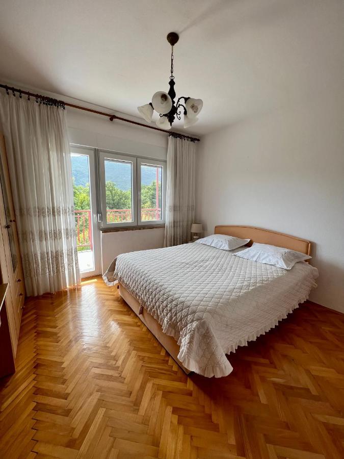 Apartament Green Valley Омиш Экстерьер фото